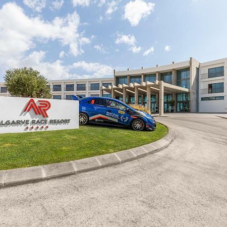 Algarve Race Resort - Hotel Montes de Cima Екстер'єр фото