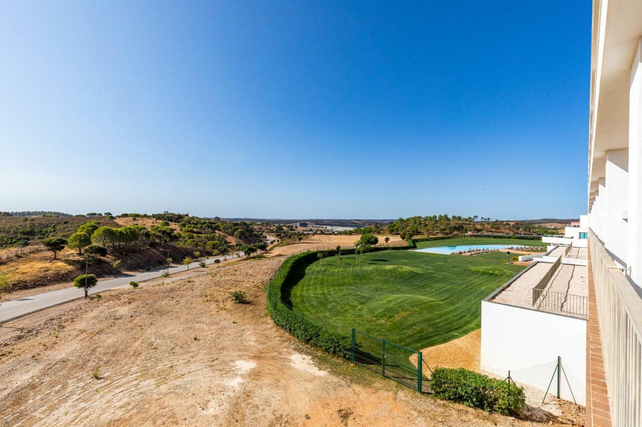 Algarve Race Resort - Hotel Montes de Cima Екстер'єр фото