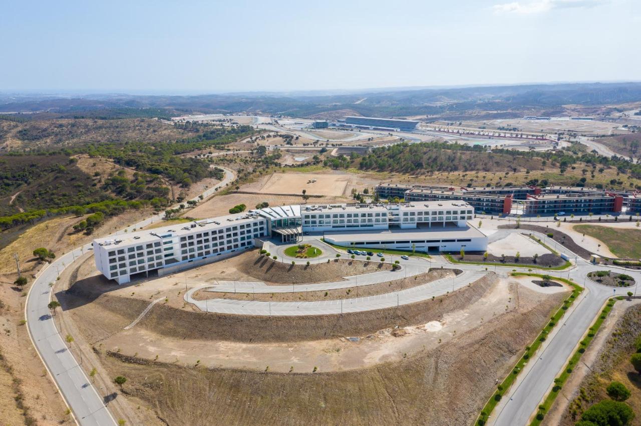 Algarve Race Resort - Hotel Montes de Cima Екстер'єр фото